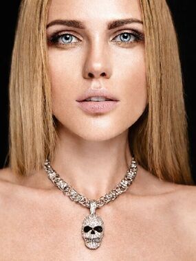 Rhinestone Skull Necklace & Bracelet Set – Silver Gothic Glam Statement Jewelry